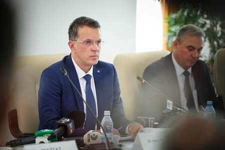 Ionuţ Moşteanu: Sunt şi voi fi partenerul civil al profesioniştilor din Ministerul Apărării Naţionale / Armata, înzestrarea, politica militară nu ar trebui să aibă culoare politică, nu ar trebuie să aibã ideologie, nu-i de stânga, nu-i de dreapta