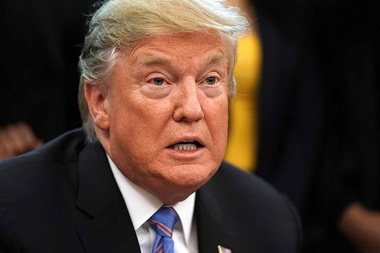 Echipa legală a lui Donald Trump cere achitarea acestuia în procesul din Senat