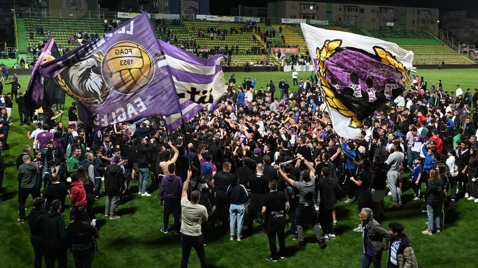 //i0.1616.ro/media/581/3142/38566/22043161/1/fc-arges-csm-resita-play-off-liga-2-casa-pariurilor-6-05-2025.jpg