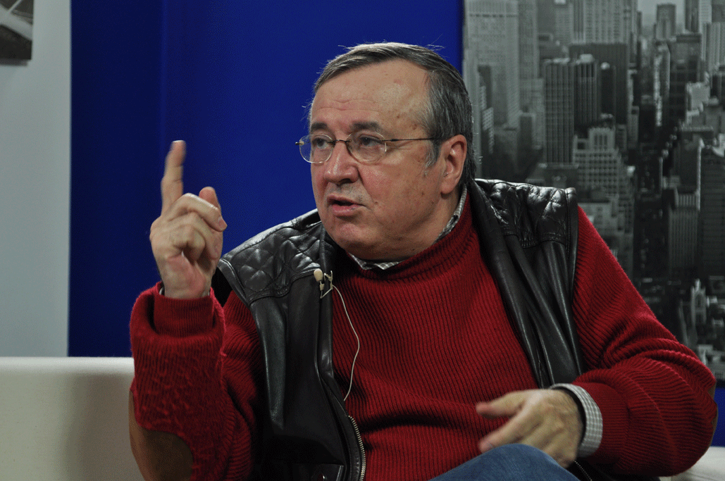 10 ani. Cum s-a supărat Ion Cristoiu pe "nişte derbedei din publicitate", de la Leo Burnet, care "se îmbată ca porcii"